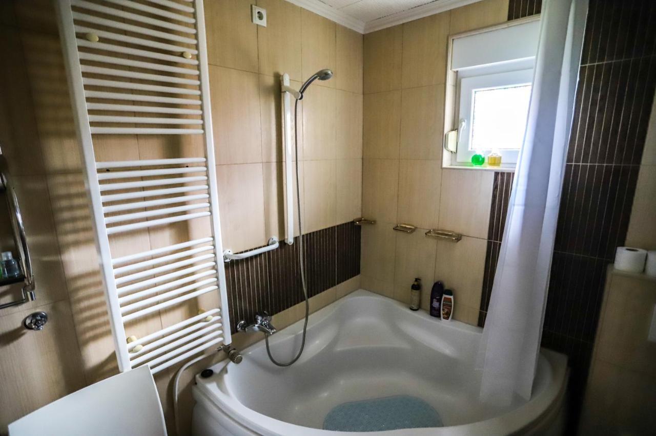 Apartman Veronika Ðakovo Exterior foto